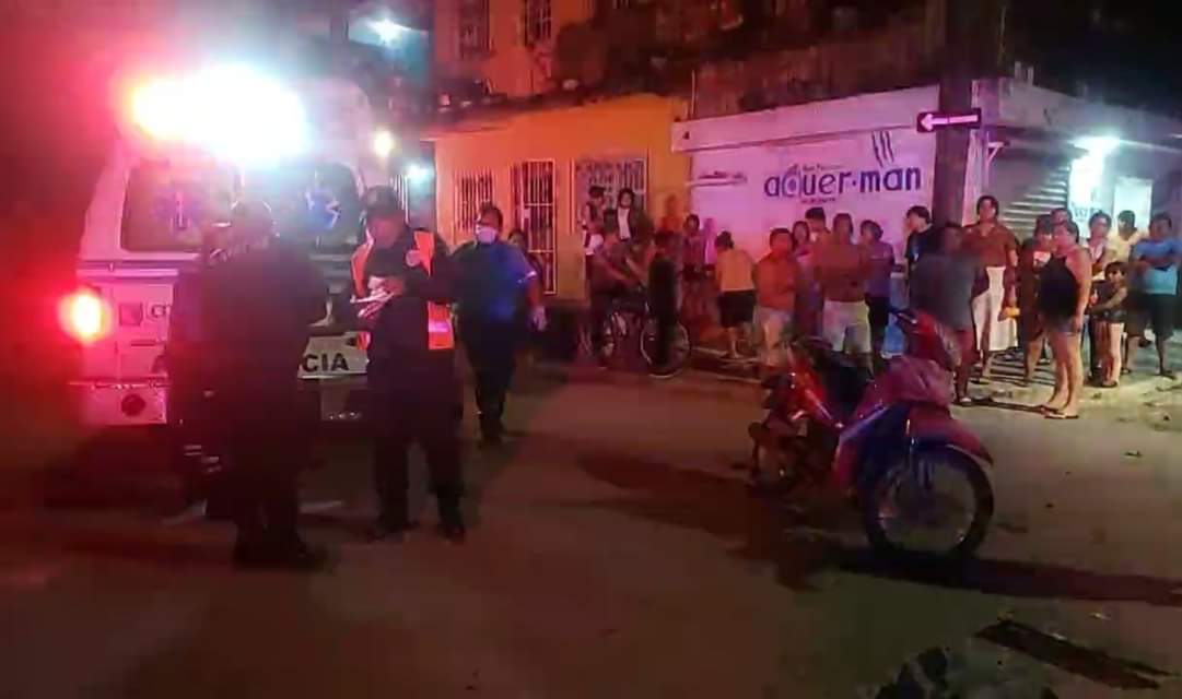 Automovilista hizo 'volar' a motociclista en Cozumel -