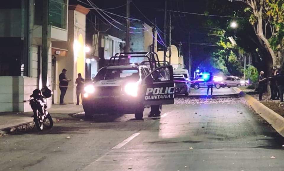 Atacan a balazos un bar en Cozumel -