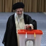 Estrecha ventaja del reformista Pezeshkian en segunda vuelta de las elecciones presidenciales de Irán